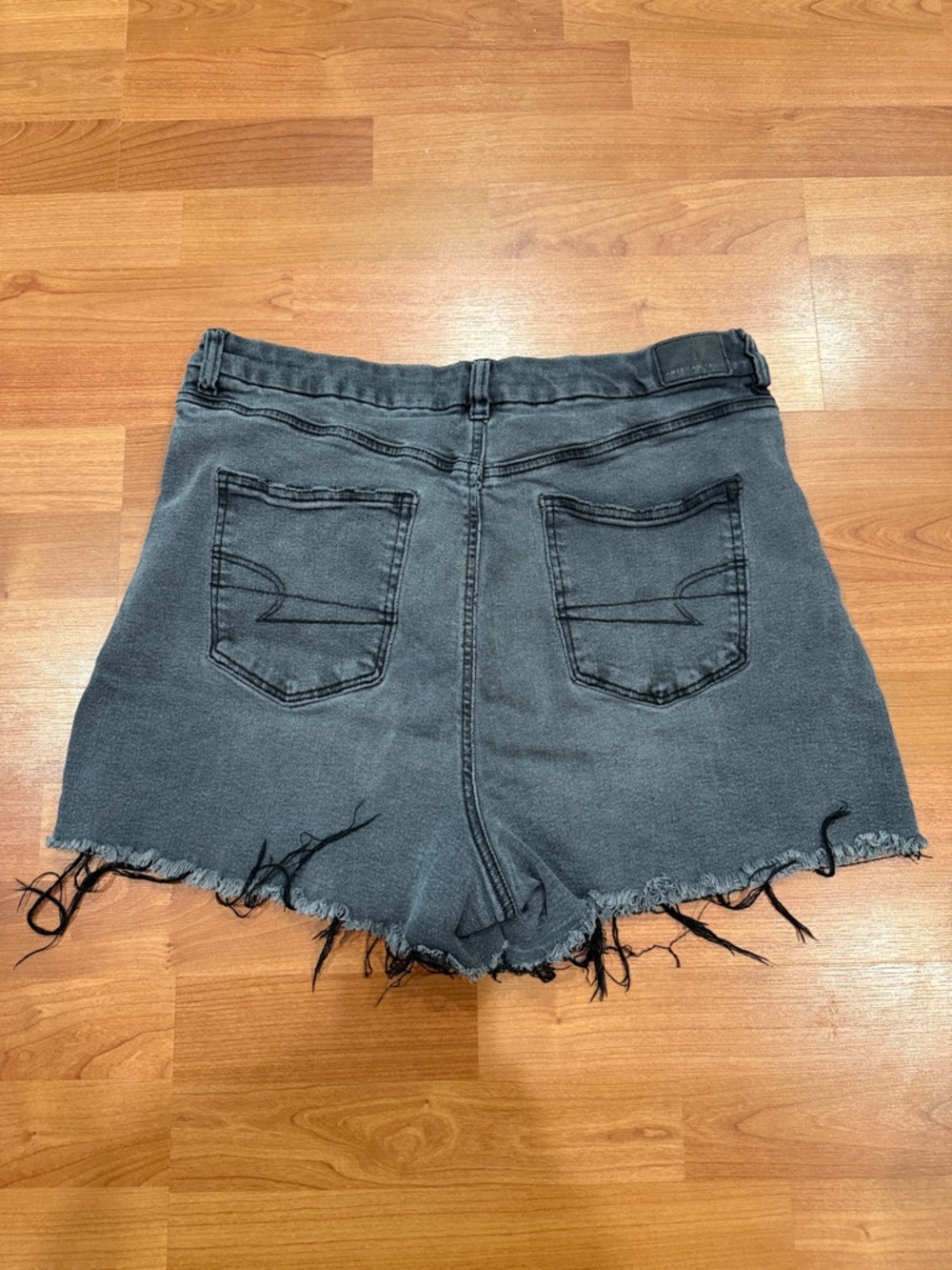 American Eagle Curvy Mom Shorts - Picture 5 of 8